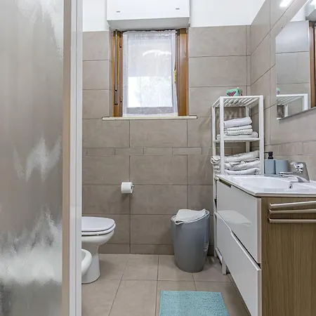 Appartement Aleph With Private Parking, Next Train Station Côme