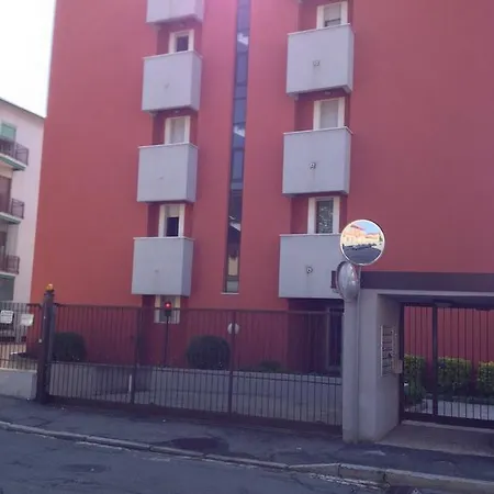 Lägenhet Aleph With Private Parking, Next Train Station *