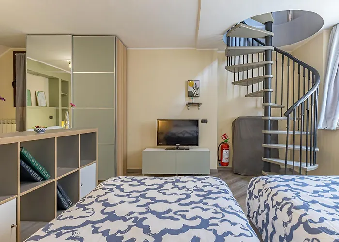 Aleph With Private Parking, Next Train Station Lejlighed