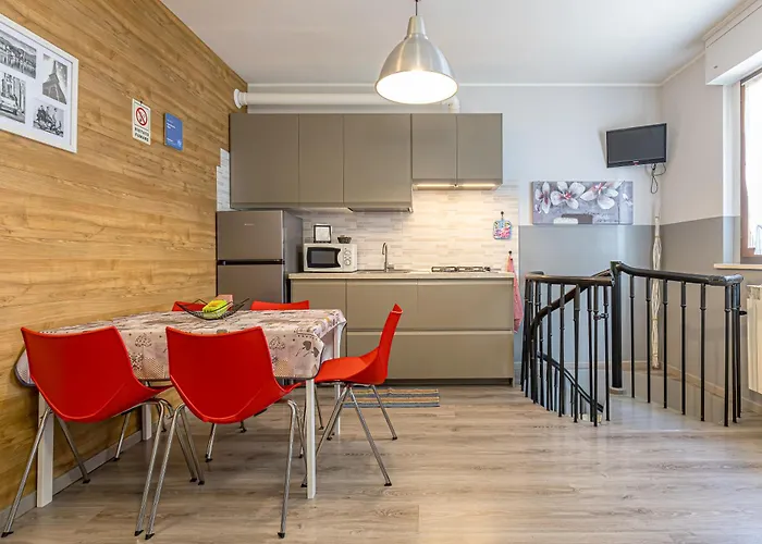 Lejlighed Aleph With Private Parking, Next Train Station