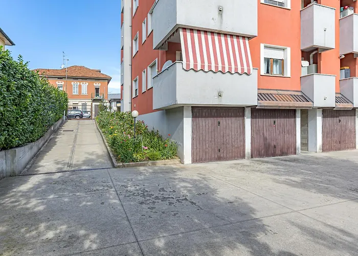 Lejlighed Aleph With Private Parking, Next Train Station