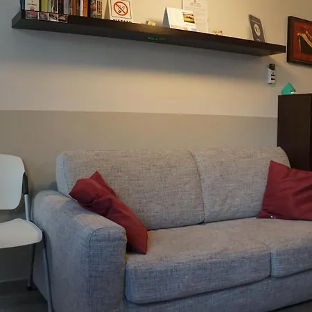 דירה Aleph With Private Parking, Next Train Station *