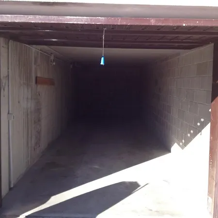 Aleph With Private Parking, Next Train Station דירה קומו